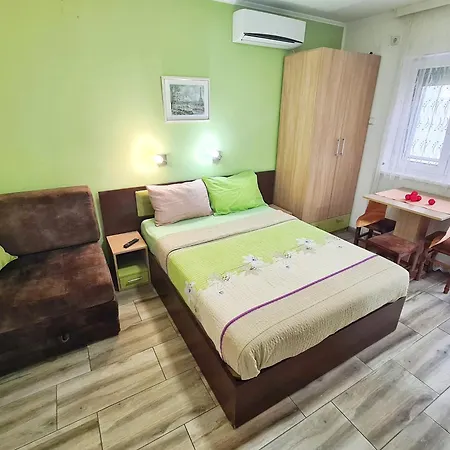 Aleksandra 2 7 Apartment *